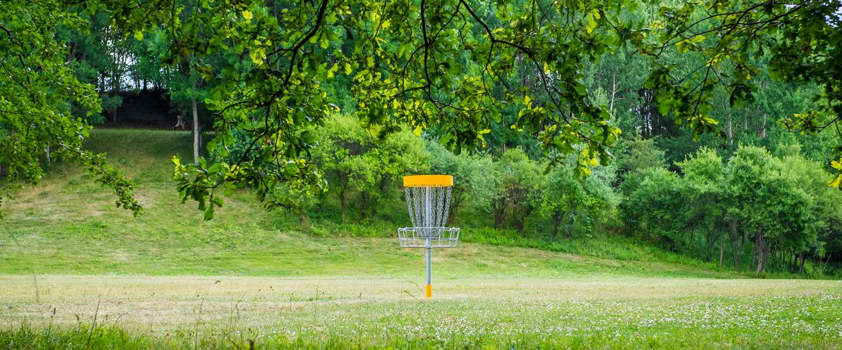 How to build a disc golf course: 3 important dos - DiscGolfPark