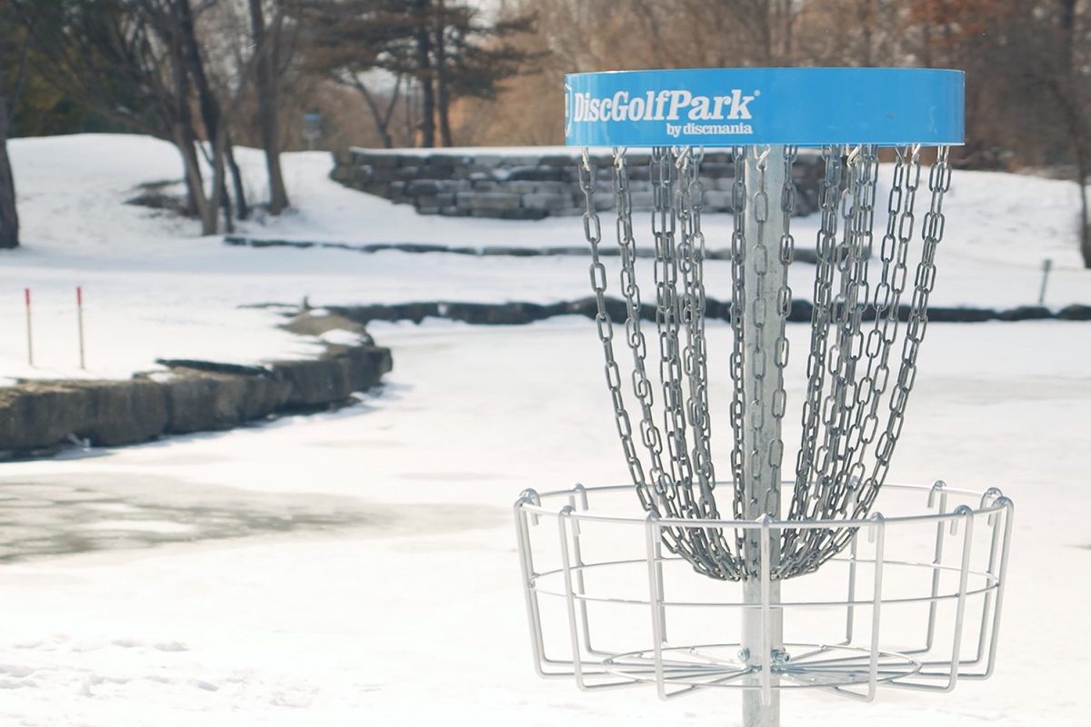 Why Toronto golf courses welcome winter disc golf